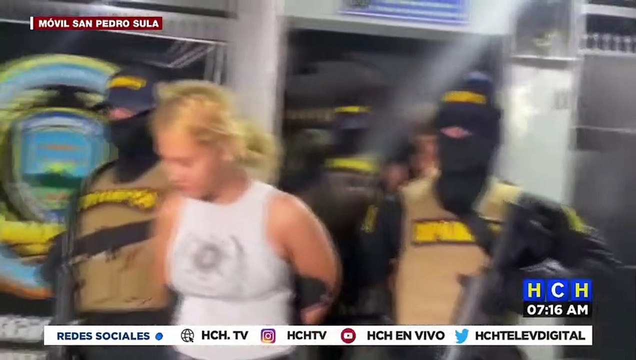 Achicharrado termina carro tras ser abandonado e incendiado #MóvilSPS