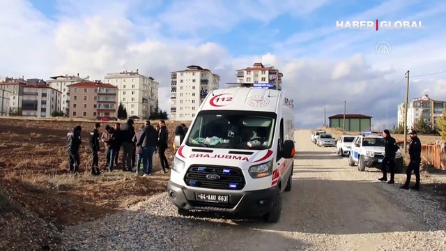 Tarla kenarında bulunan sırt çantasından bebek cesedi çıktı