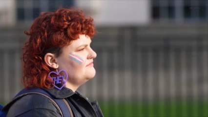 Le Royaume-Uni retoque une loi pour le changement d'état civil des personnes trans