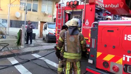 Kartal'da bir apartman dairesinde çıkan yangında 2'si çocuk 3 kişi kurtarıldı