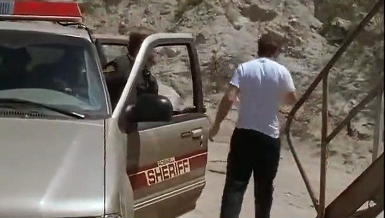 Roswell - Se1 - Ep22 HD Watch