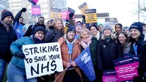 NHS: Thousands of nurses across England strike in dispute over pay