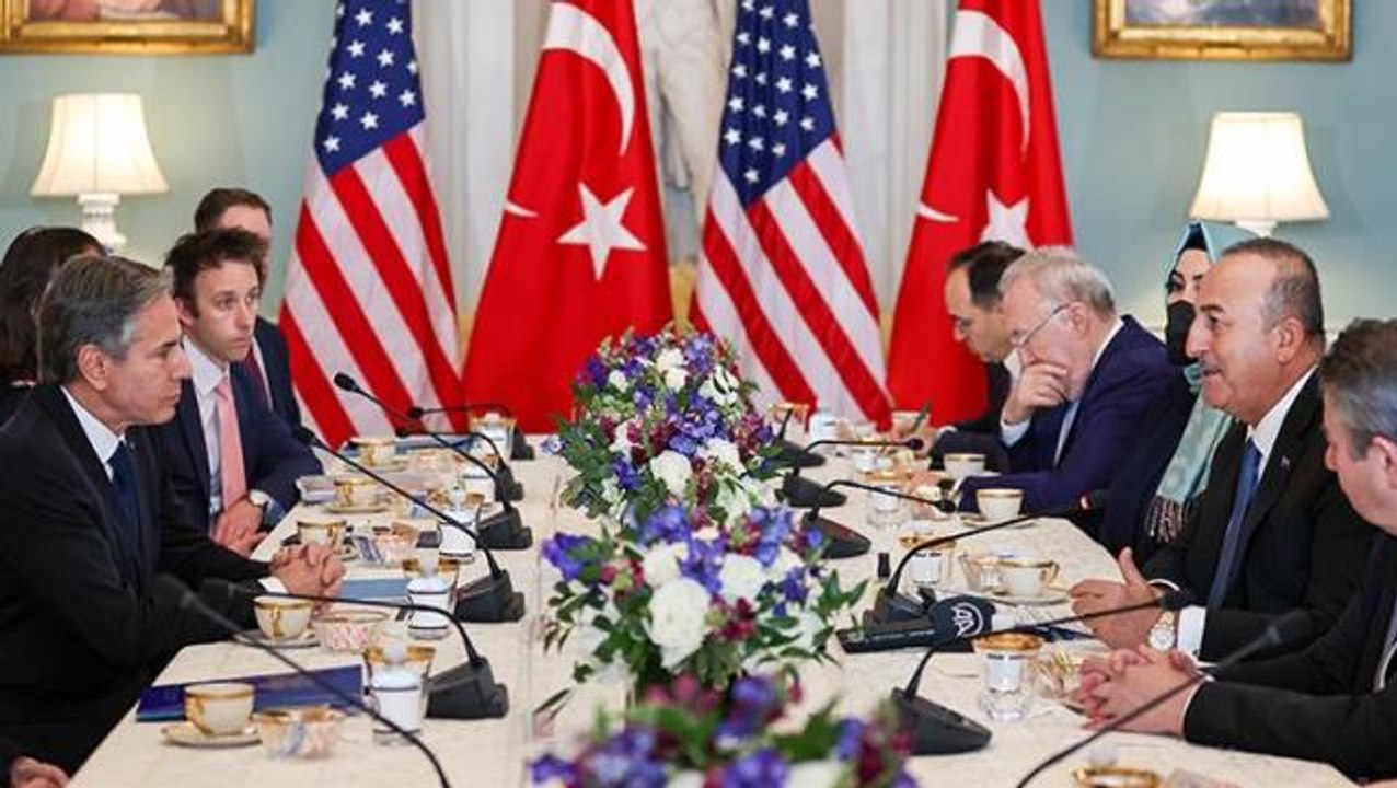 Son Dakika: ABD'li mevkidaşıyla görüşen Çavuşoğlu: Türkiye'ye F-16 satışının NATO'nun çıkarı olduğu konusunda hemfikiriz