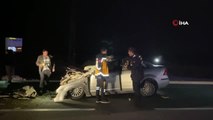 Otomobil vince arkadan çarptı: 1'i bebek 3 ölü, 1 ağır yaralı