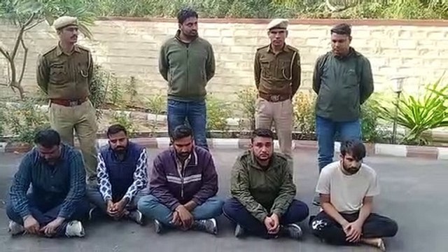 फरारी में एक और हत्या की फिराक में इनामी मोस्ट वांटेड!