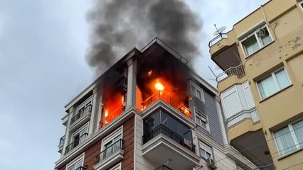 Yangın çıkan dairede anne ile kızının cesedi bulundu