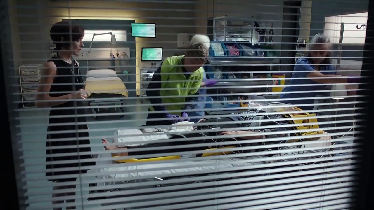 Casualty - Se33 - Ep22 - HD Watch