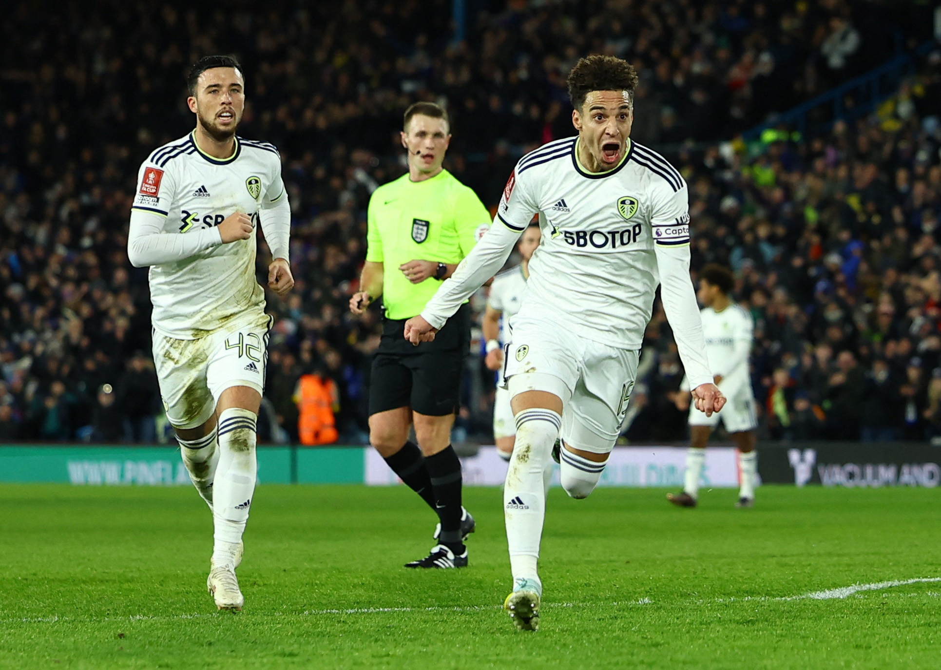 FA Cup : Leeds United fait le show et pulvérise Cardiff pour accéder en 16es