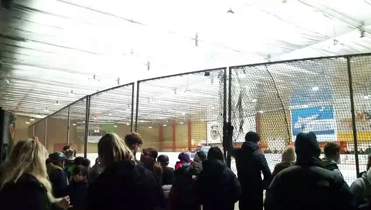 Ice skating - gate (20230115_131215)