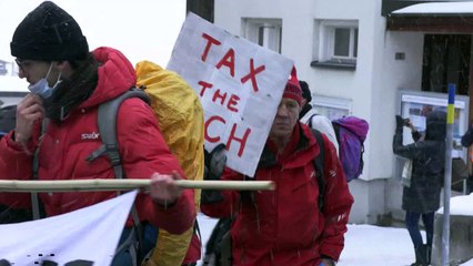 Milionário pede em Davos para pagar mais impostos