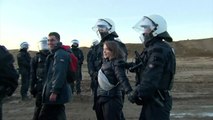 독일 경찰, 툰베리 등 탄광촌 철거 반대 시위대 구금 / YTN