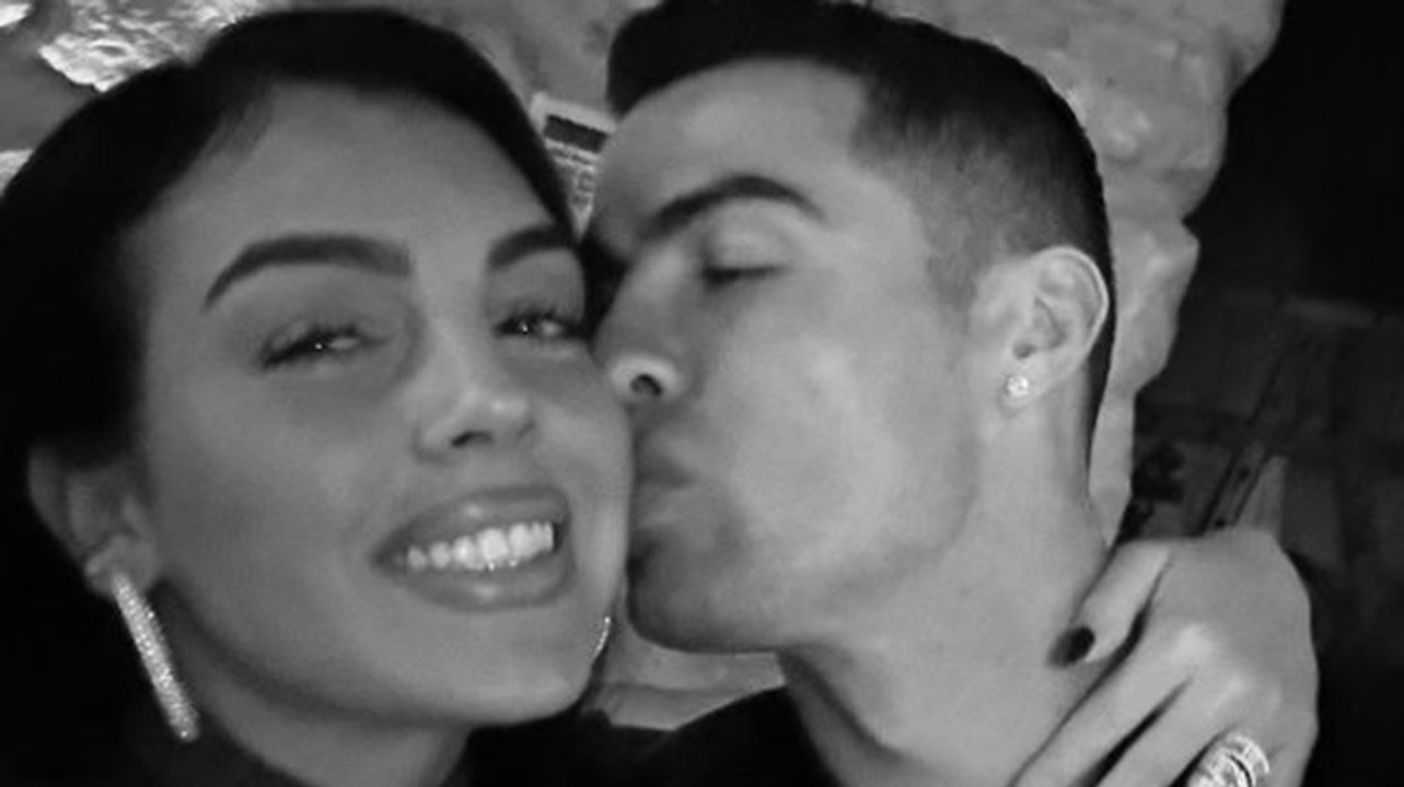 Verschmustes Pärchenbild: So handzahm sieht man Cristiano Ronaldo selten