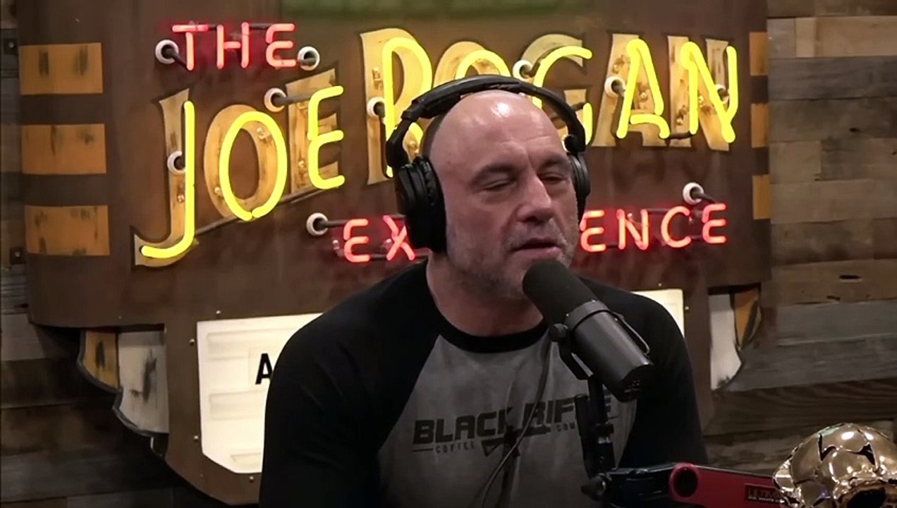 Joe Rogan- Real Life Jurassic Park-! They're Bringing Woolly Mammoths & Other Animals BACK TO LIFE!-