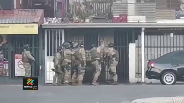tn7-Madre y sus dos hijos detenidos como sospechosos de vender drogas cerca de escuela-180123