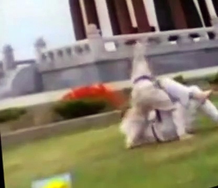 V.R. Troopers V.R. Troopers E041 – Good Trooper, Bad Trooper