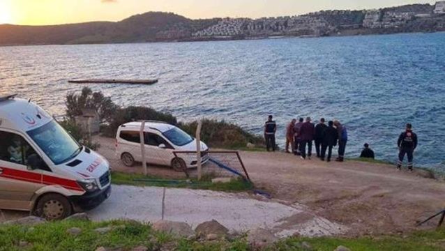 Sahile belden yukarısı olmayan çürümüş ceset vurdu