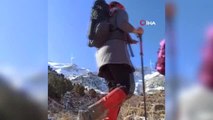 Vanlı dağcılar 3 bin 100 rakımlı Dernekos Dağı'na tırmandı