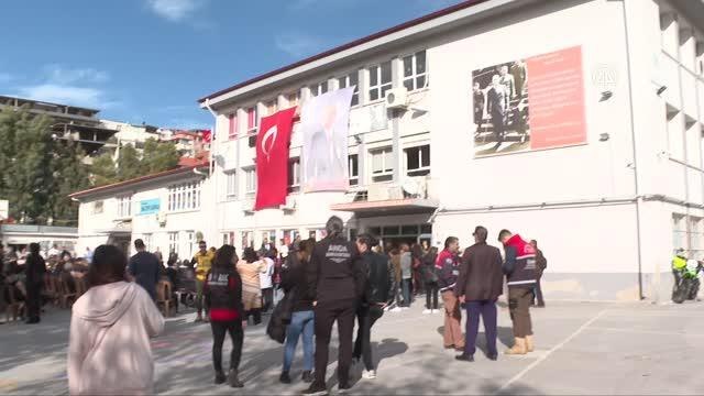 Şehit Uzman Çavuş Burak Tortumlu'nun adı İzmir'deki kütüphanede yaşayacak