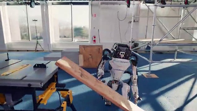 Robot da Boston Dynamics volta a impressionar com saltos e piruetas