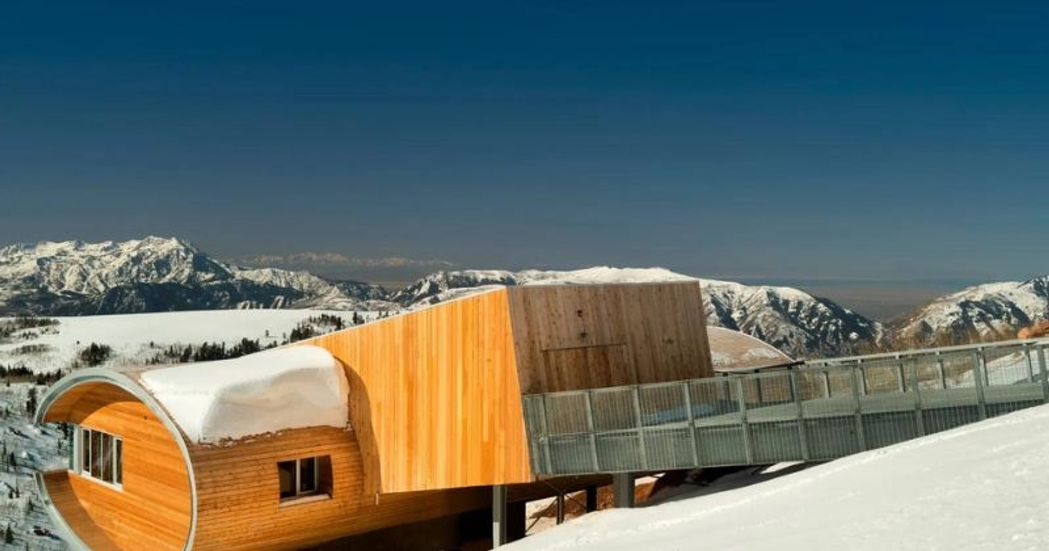⁣Rocky Mountain : découvrez cette incroyable maison isolée dans la montagne