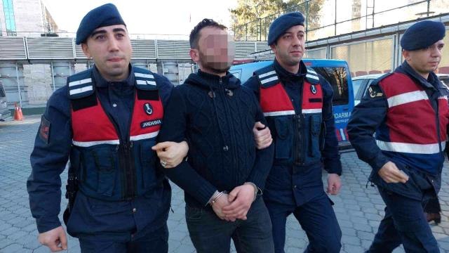 Jandarma evde ayakkabı kutusuna gizlenmiş uyuşturucu hap ele geçirdi