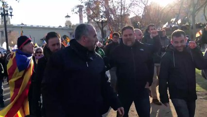 El escrache separatista a Oriol Junqueras con gritos de "traidor" y "botifler"