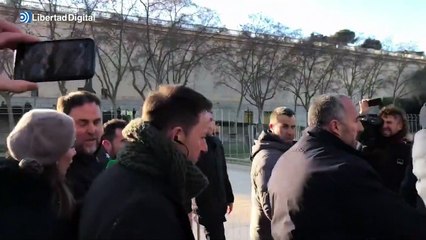 El escrache separatista a Oriol Junqueras con gritos de "traidor" y "botifler"