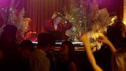 Cuervo - Capitulo 8 - Audio Español ｜KUZGUN