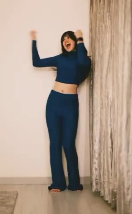 Hot girl's dance