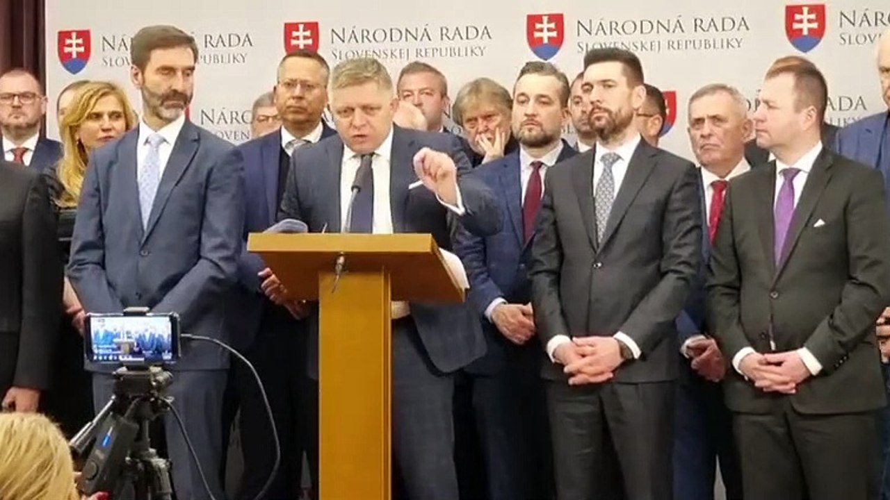 ZÁZNAM: TK poslaneckého klubu strany Smer-SD