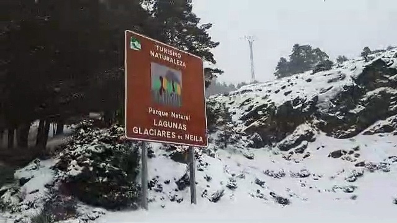 Nieve sobre nevado en la sierra