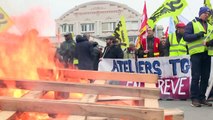 França tem dia de greves contra reforma previdenciária