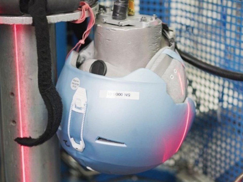 Skihelme im Test: Nur zwei Modelle konnten überzeugen