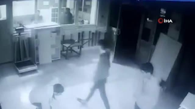 Nefes borusuna sakız kaçan çocuk Heimlich Manevrası yöntemiyle böyle kurtarıldı