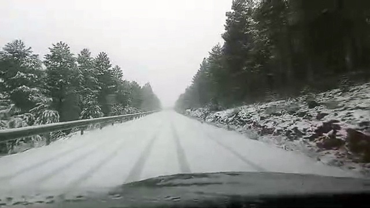 Nieve en Soria: Así está la carretera entre San Leonardo y el Cañón del Río Lobos