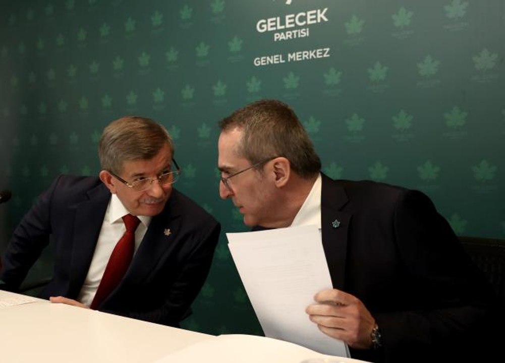 Gelecek Partisi Genel Başkanı Davutoğlu'ndan "Şehir Üniversitesi" açıklaması