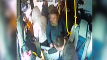 Yolculara sinirlenip kontağı kapatan şoför otobüsten indi