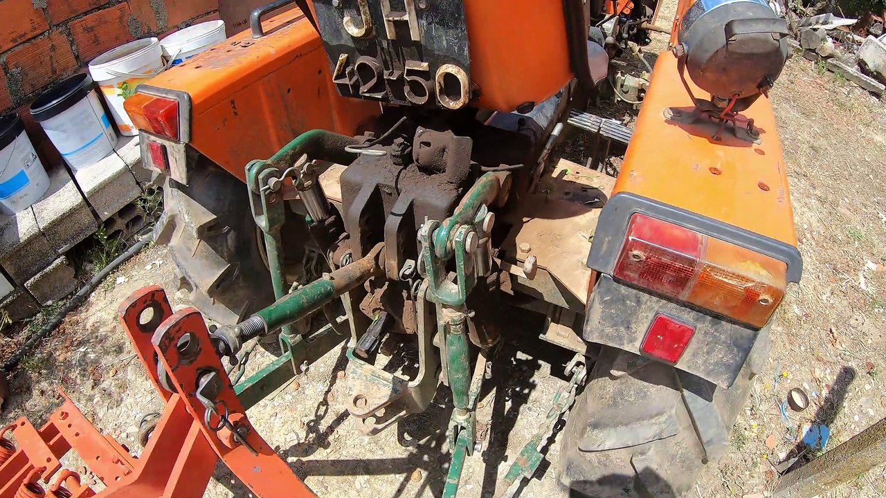 I bought a tractor... Vídeo Dailymotion