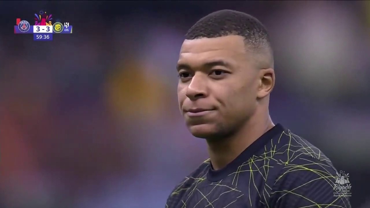 GOL DE MBAPPÉ Kylian quería también el suyo y anotó el de irse arriba para el PSG ante Riyadh XI