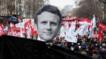 القطاعات الحيوية في فرنسا تدخل في إضراب واسع احتجاجا على تعديل نظام التقاعد