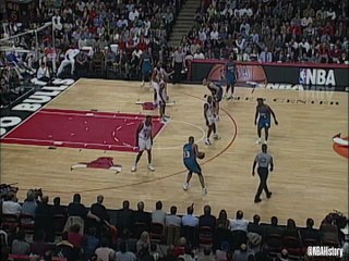 NBAHistory: Grant Hill Crossover and Dunk vs. CHI in 1998