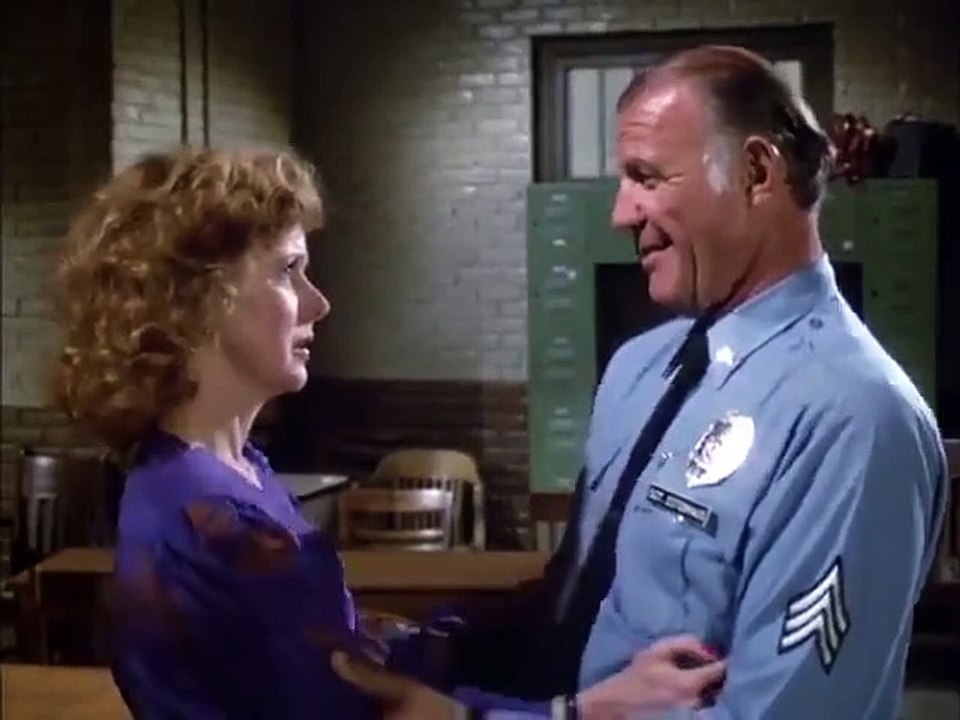 Hill Street Blues - Se2 - Ep05 - Fruits of the Poisonous Tree HD Watch