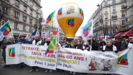 Fransa'da emeklilik reformuna karşı protestolara 1 milyondan fazla kişi katıldı