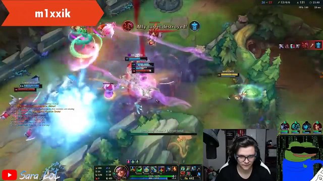 12 Minutes 'Good Pro Outplays' in LOL (200 IQ Shaco play, loltyler1 Outplay...)