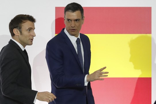 Sánchez agradece a Aragonès su asistencia a la cumbre, en contraste con los presidentes del PP