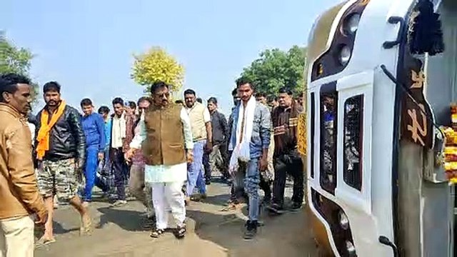 Forest Minister reached the spot after the bus accident