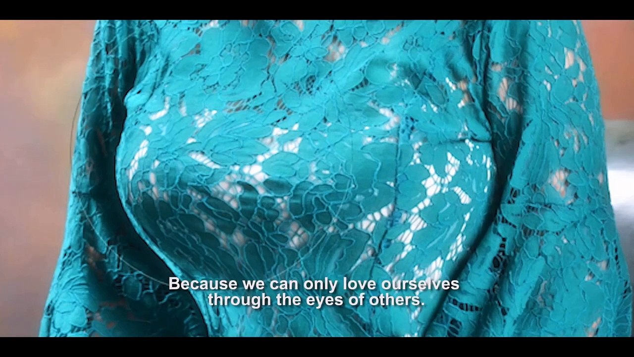Woman of the photographs trailer omeu