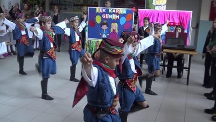 İZMİR'DE 774 BİN 577 ÖĞRENCİ KARNE ALDI