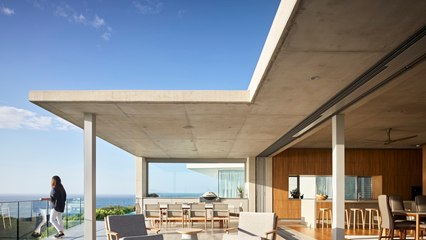 McAnally Residence in Australia by Maddock