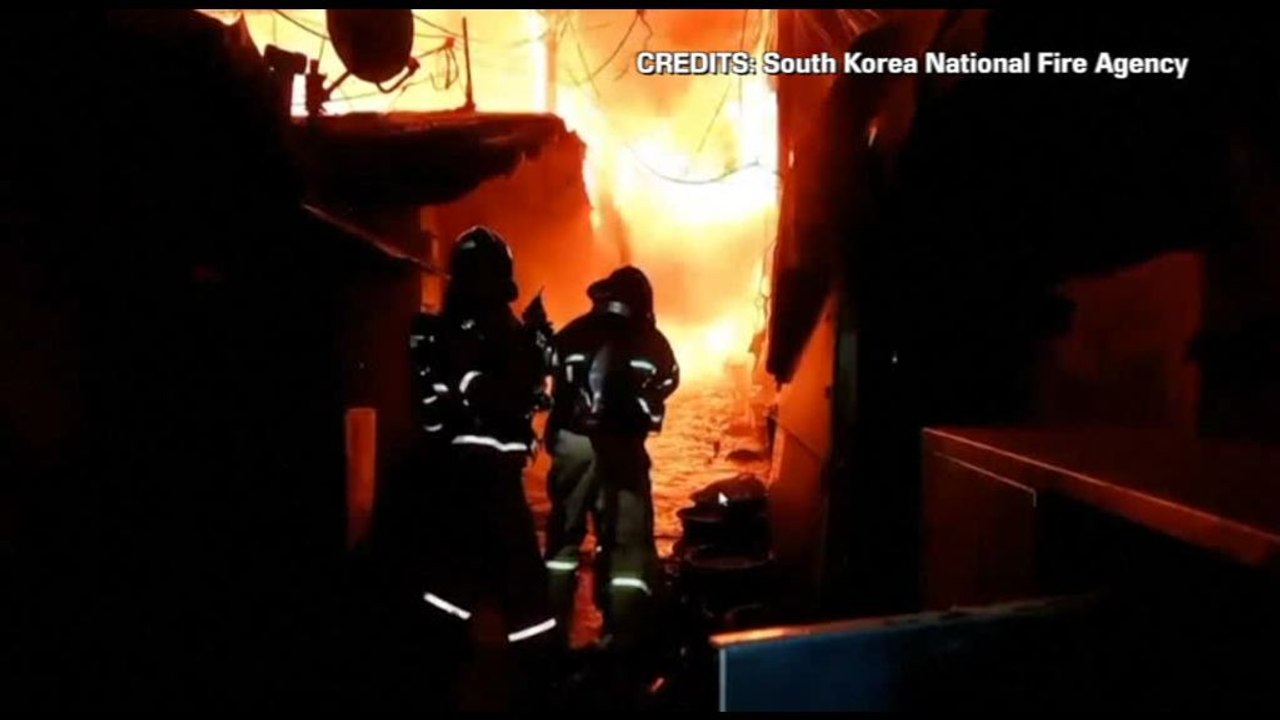 Seul, a fuoco baraccopoli nel quartiere Gangnam...